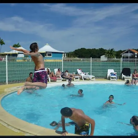 Camping Les 3 Chenes * Порнише