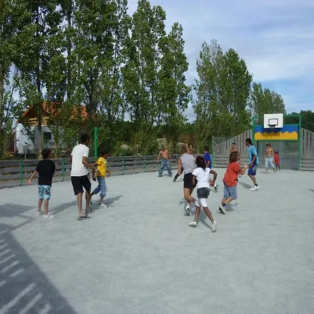 Camping Les 3 Chenes Порнише