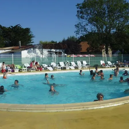 Кемпинг Camping Les 3 Chenes Порнише