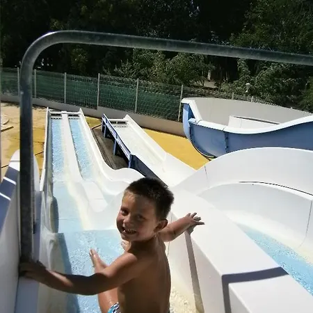 Kemping Camping Les 3 Chenes